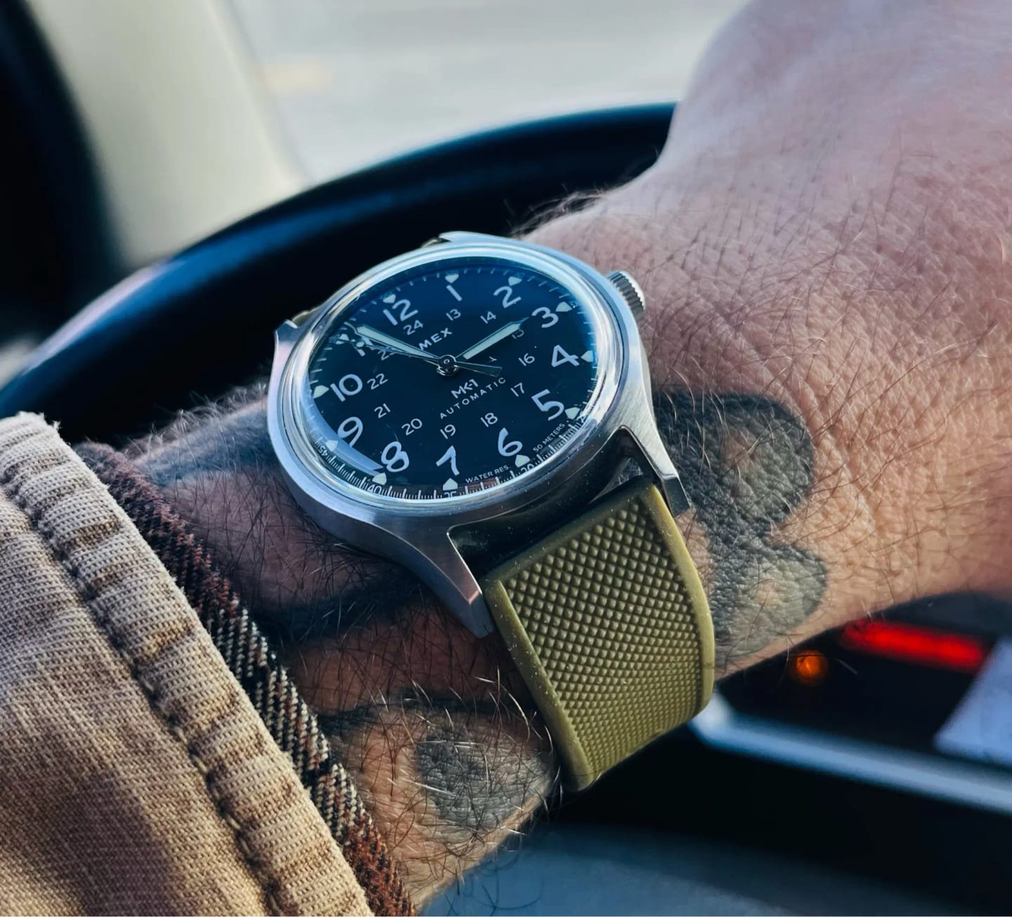 Customer photo review of Motorola Moto Silicone Quick Release Watch Band Strap, Water Resistant