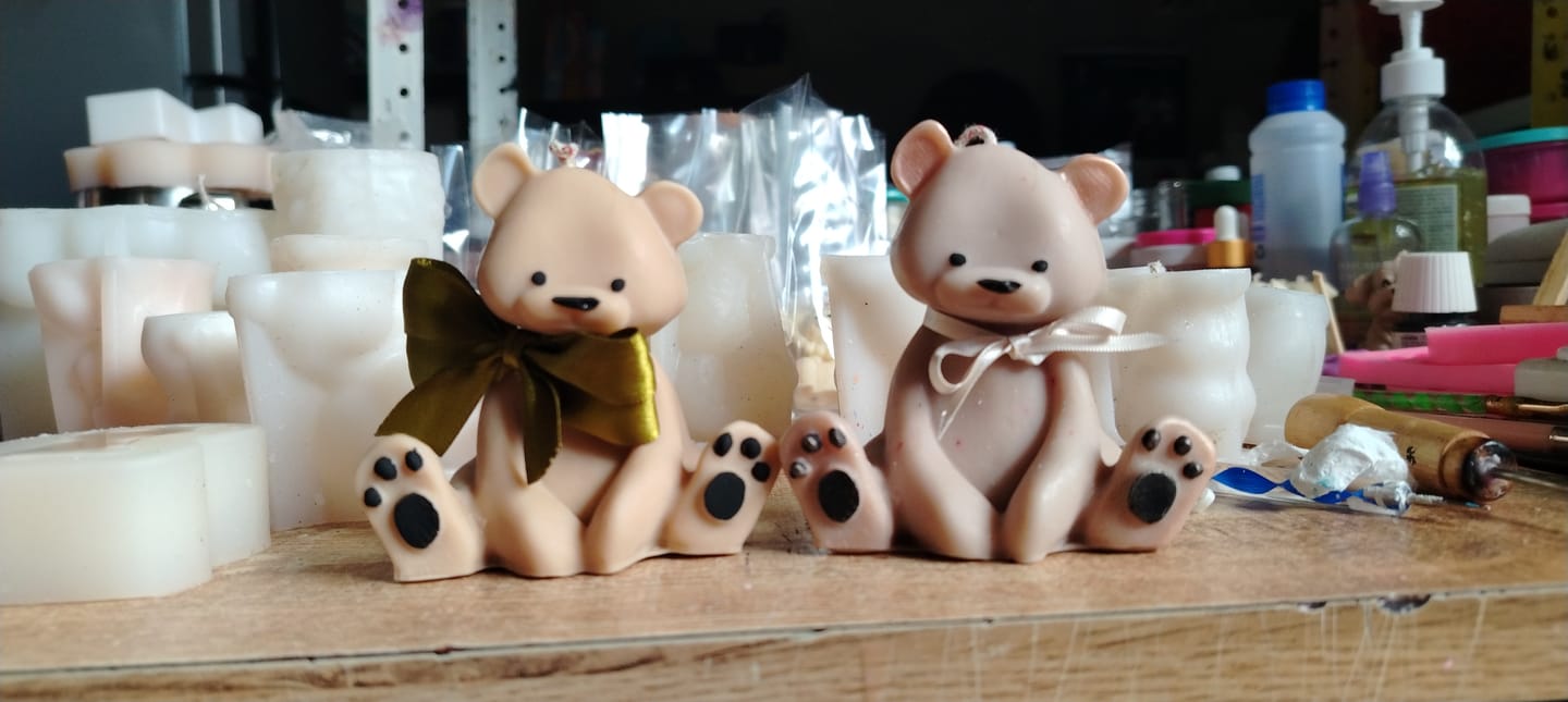 Customer photo review of ✨ Cera Premium Lista para MOLDE – Ideal para Velas de molde ,Waxmelts y figuras decorativas