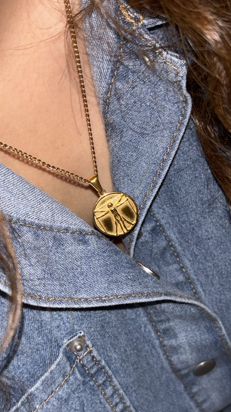 Customer photo review of Collar Formia Gold