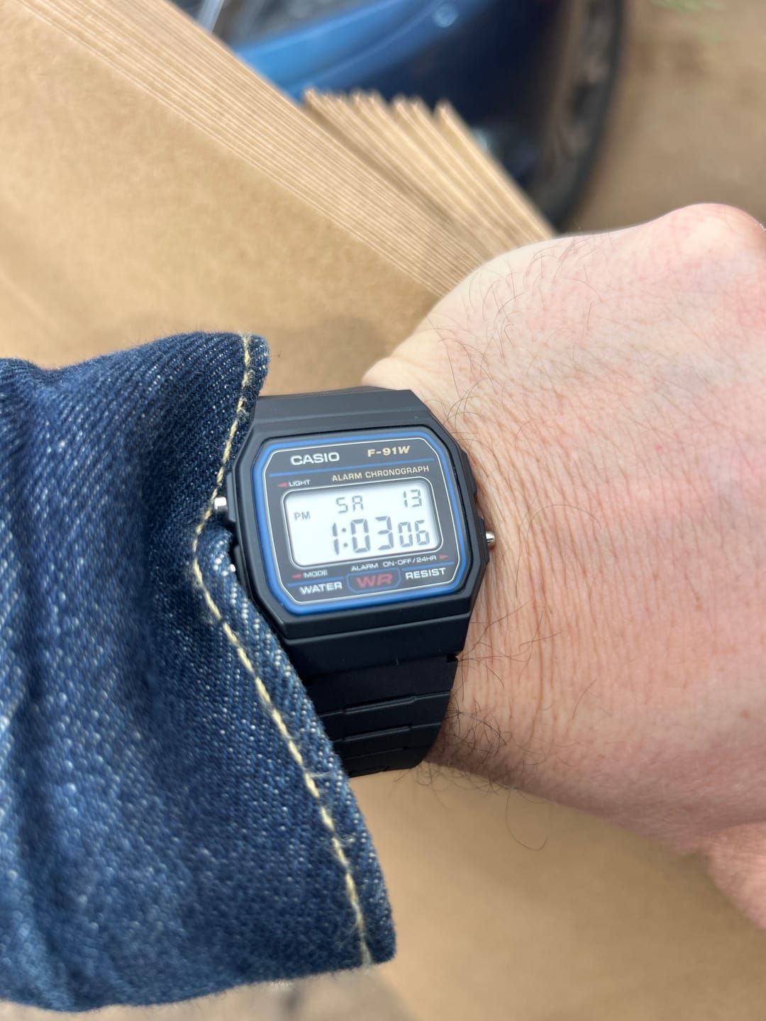 Customer photo review of Reloj Casio Vintage F-91W-1DG Clásico Líneas Azules