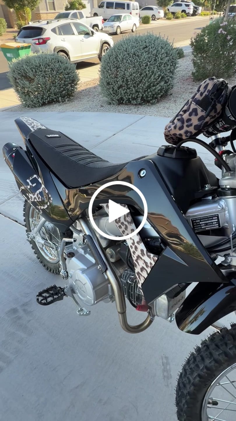 Customer video review of Cheetah Bar Bag