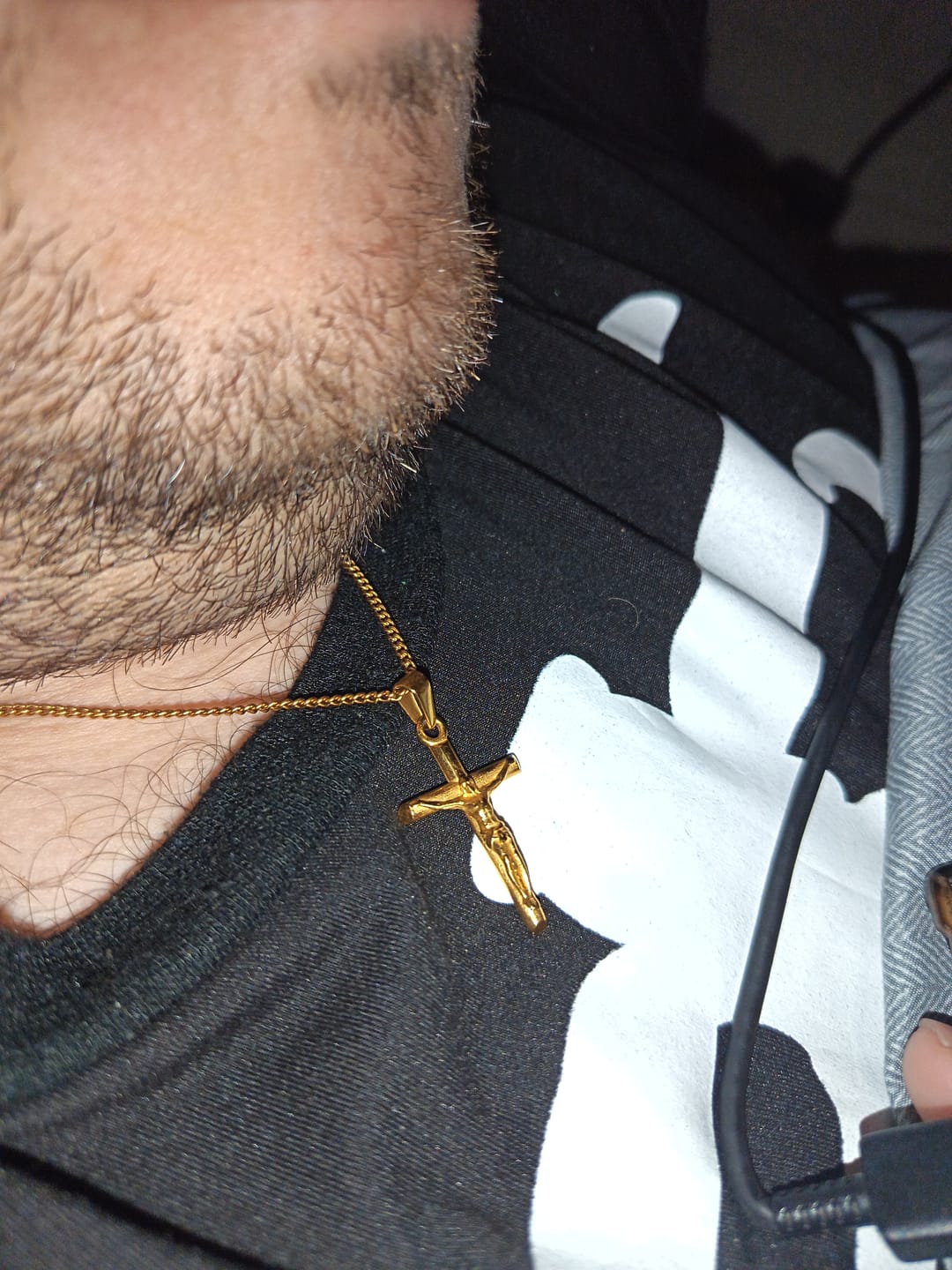 Customer photo review of Cross Minimal Pendant Oro