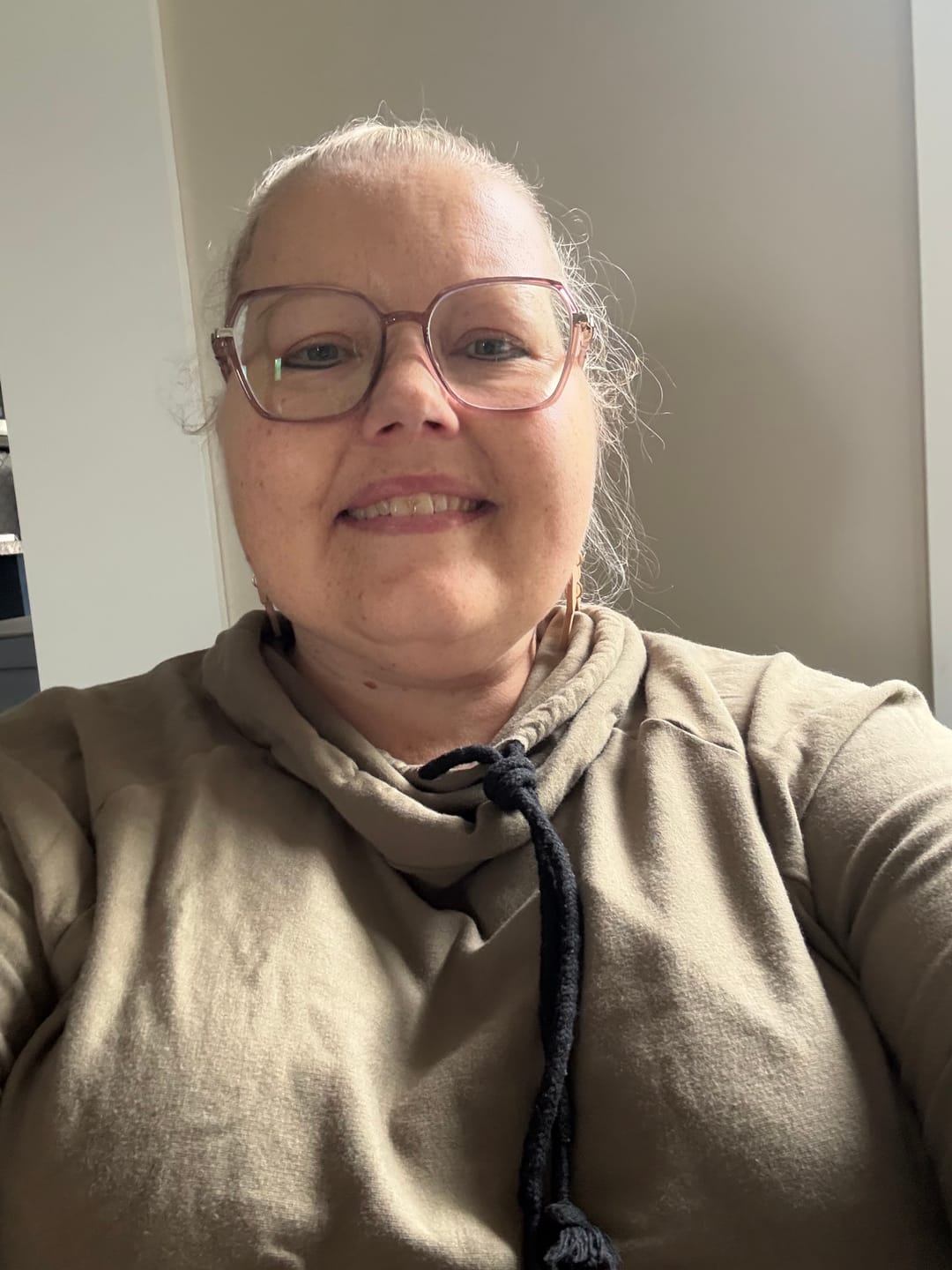 Customer photo review of *Pre-Sale* Cowl Sweatshirt (FLEECE)