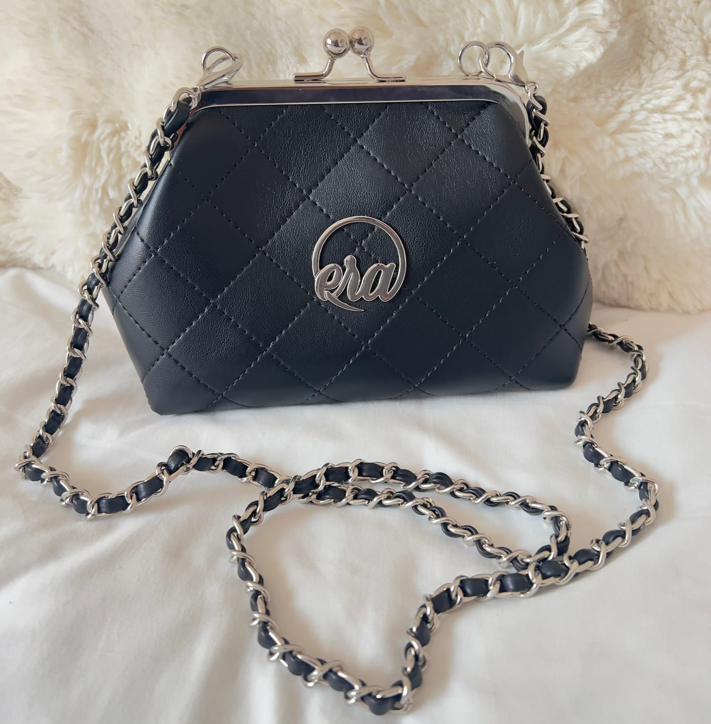 Customer photo review of ERA Mini Kisslock Chain Bag – Black