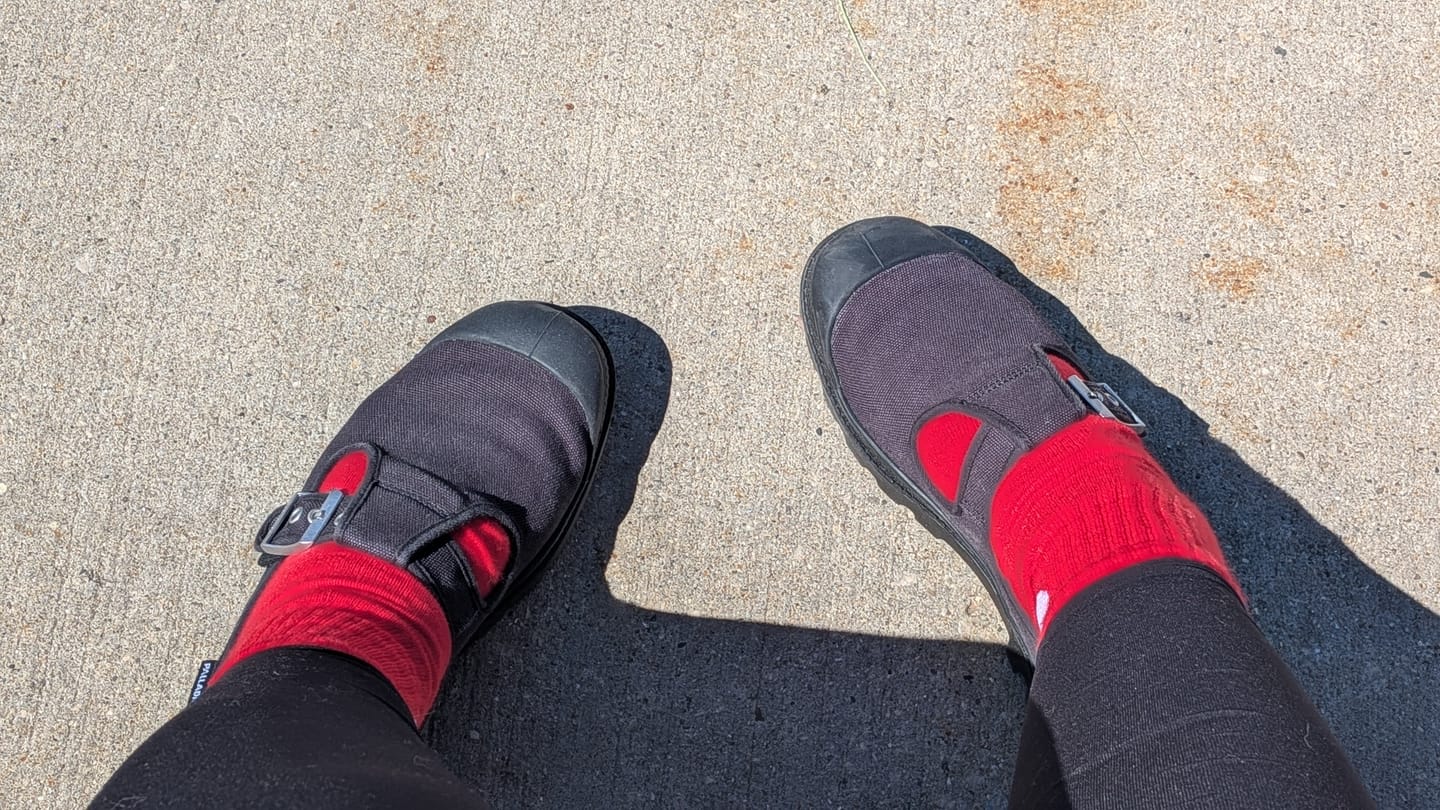Customer photo review of 94475-008-M | PAMPA MARY-JANE WASHED | BLACK