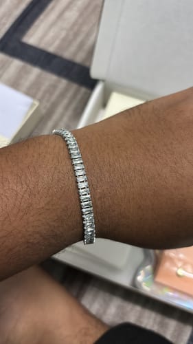 Customer photo review of Noir Baguette Bracelet