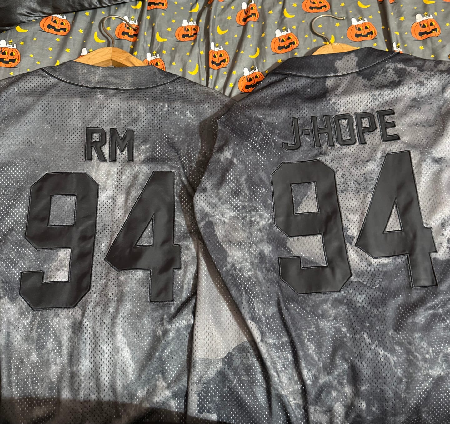 Customer photo review of BTS - ARIRANG WORLD TOUR OFFICIAL MD S/S JERSEY