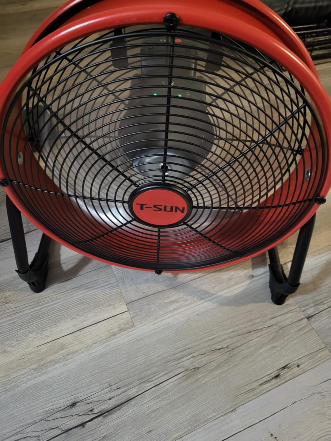 Customer photo review of 16" Battery Power Floor Fan Compatible with with AC Adapter and USB Output, Milwaukee Battery
