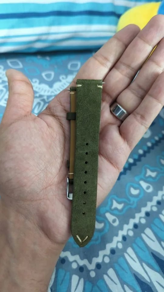 Customer photo review of Motorola Moto Vintage Suede Leather Quick Release Watch Band Strap