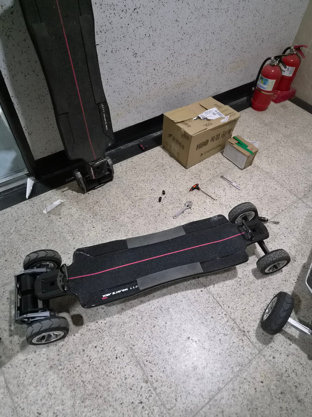Customer photo review of Elofty® Noah's ark" 2 in 1 Electric Skateboard