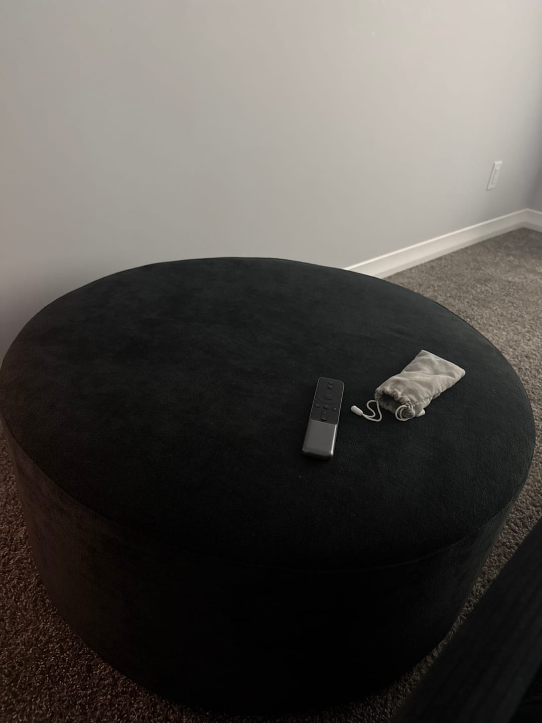 Customer photo review of C8 Round Pouf Ottoman