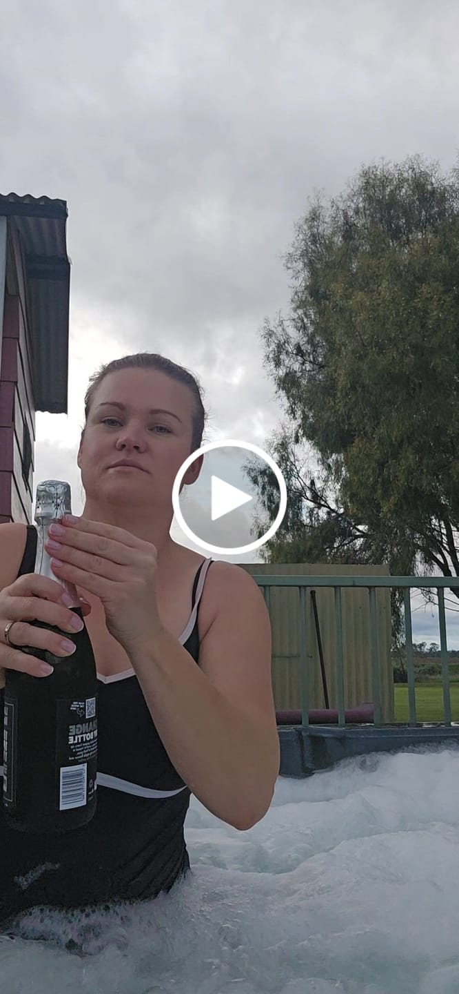 Customer video review of Prosecco - Single Bottle
