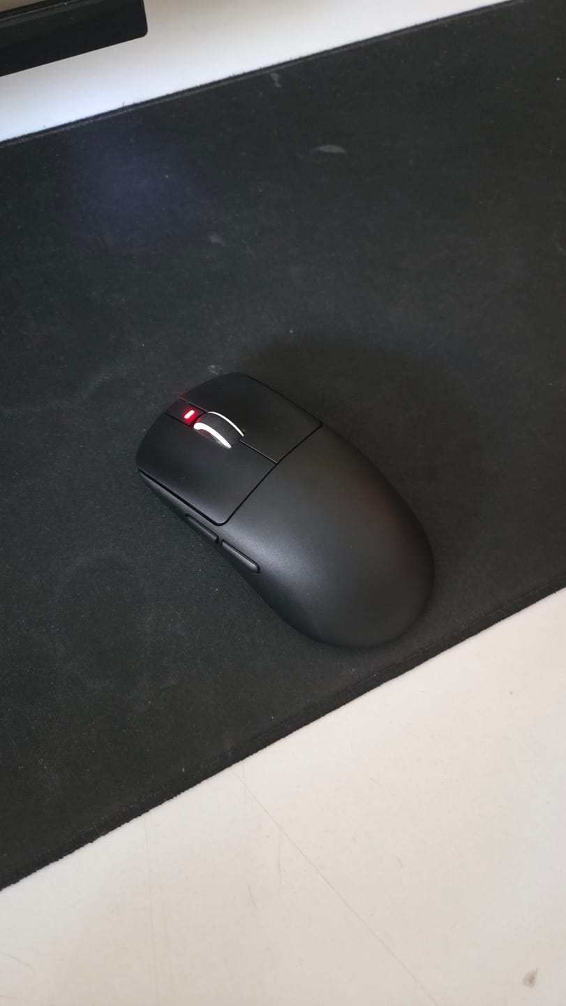 Customer photo review of VXE Dragonfly R1 Wireless Mouse