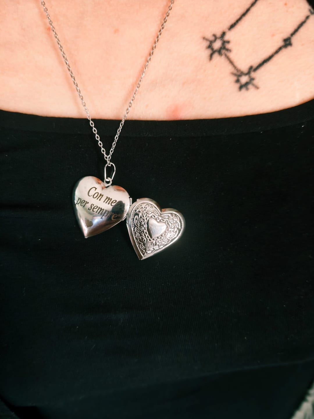 Customer photo review of Collana con Foto custodita nel Cuore e Dedica Personalizzata