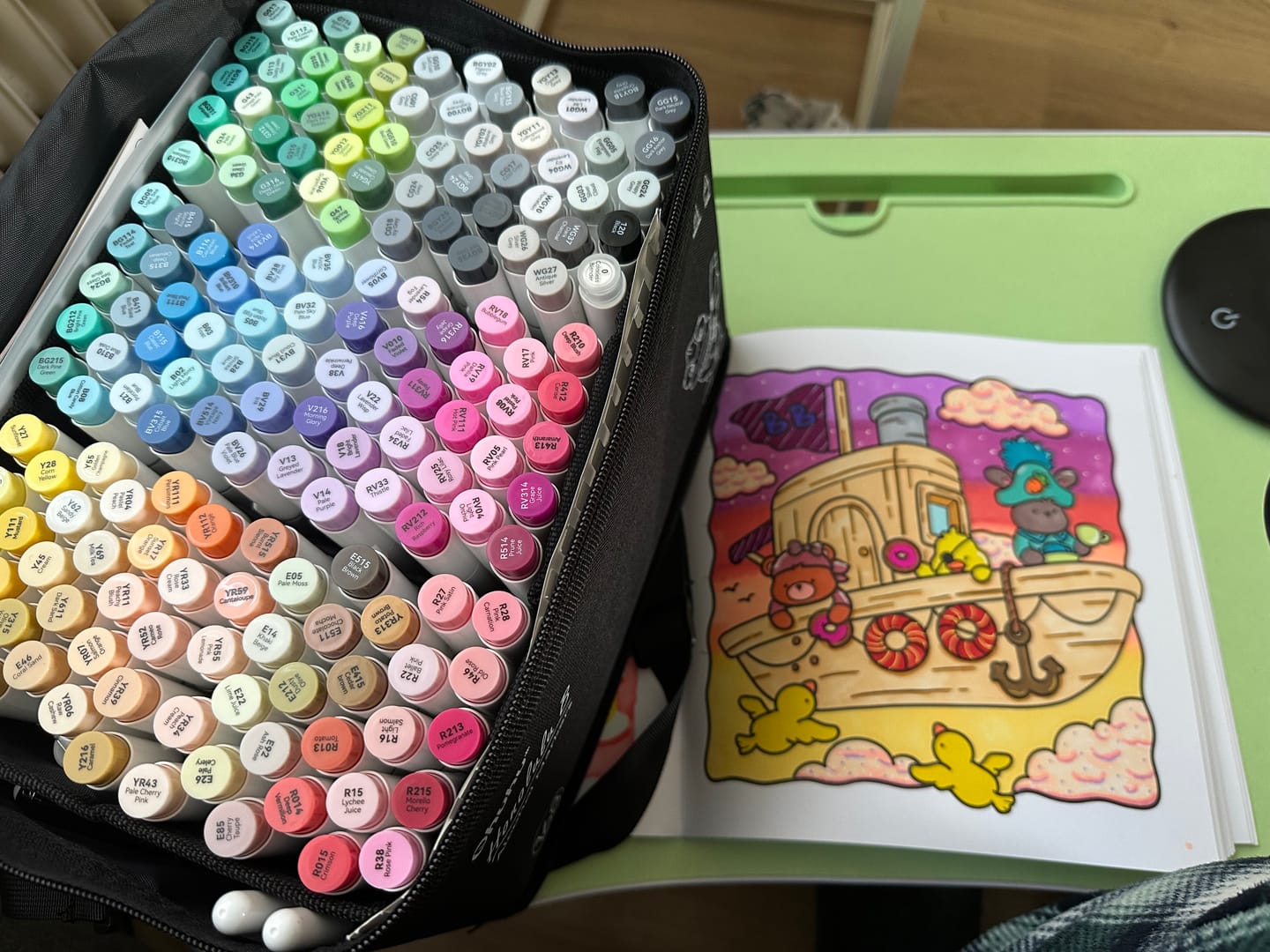Customer photo review of Ohuhu Honolulu 168 Colors Dual Tips Alcohol Art Markers