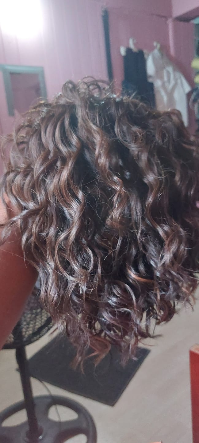 Customer photo review of Outre Airtied Glueless Human Hair Blend 13x6 HD Lace Front Wig - HHB-LOOSE DEEP 12"