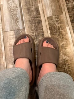 Customer photo review of Cloud Slides - Original Cushion Comfort