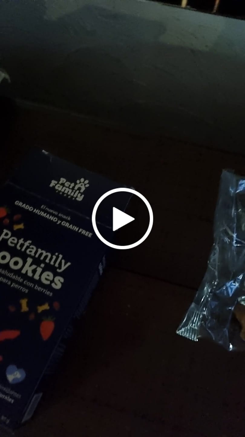 Customer video review of PetFamily Foods Cachorros