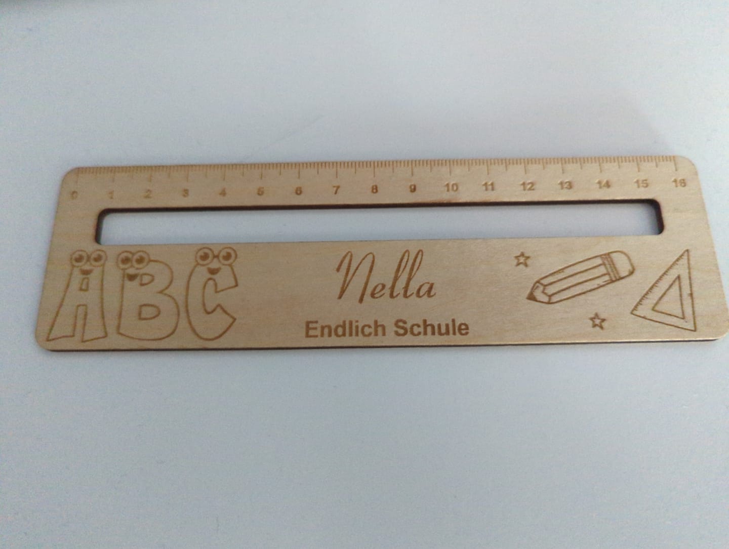 Customer photo review of Endlich Schule - Personalisiertes Lineal mit Lesehilfe für den Schulanfang