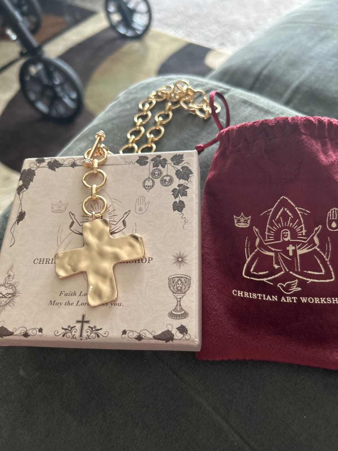 Customer photo review of FREE Today: Minimalist Cross Paperclip Link Chain Necklace: A Symbol of Modern Faith & Style