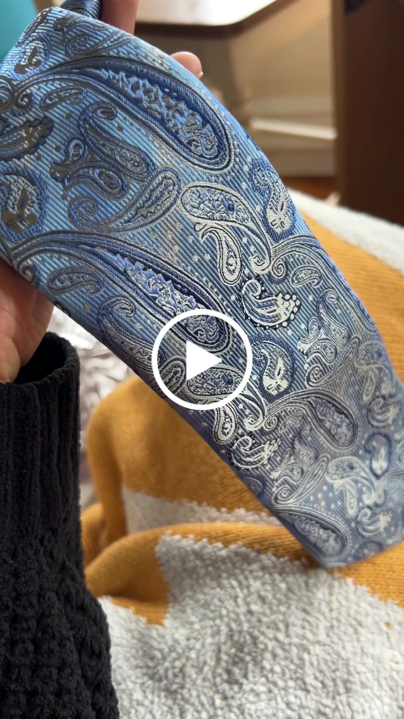 Customer video review of Sky Blue Paisley Men's Necktie Pocket Square Cufflinks Set
