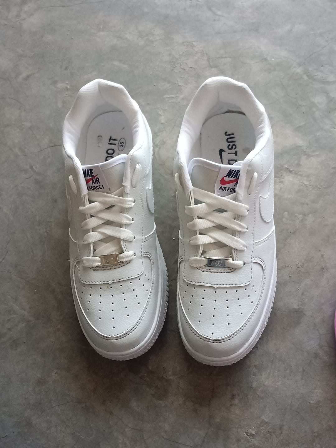 Customer photo review of Tenis 270 Blanco Total