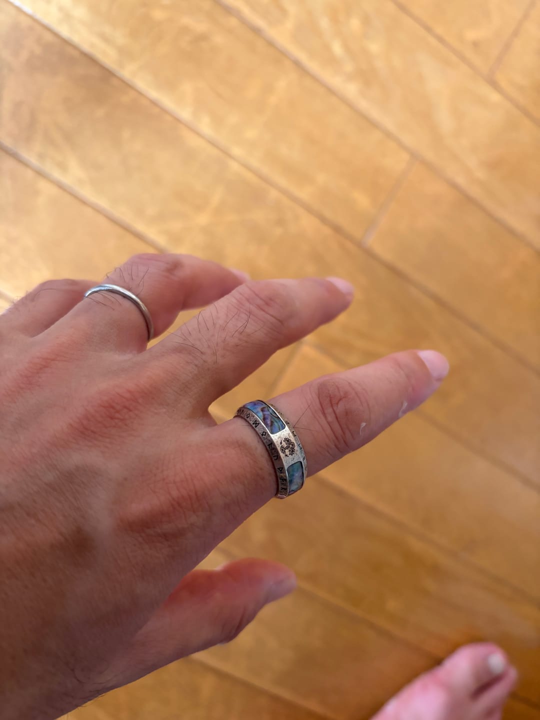 Customer photo review of 「Yggdrasil」3タイプ選べる　ヴァイキングヴィンテージ仕上げチタンリング