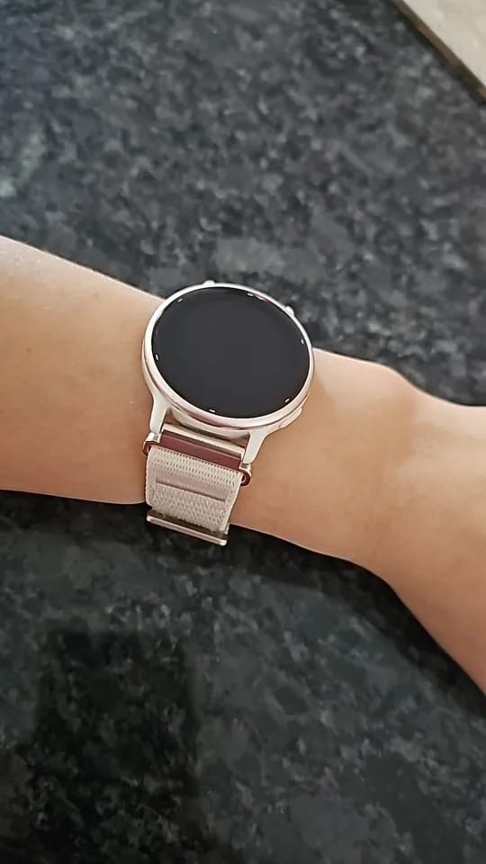 Customer photo review of Motorola Moto Smartwatch Nylon Band - Sport Breathable Watch Strap