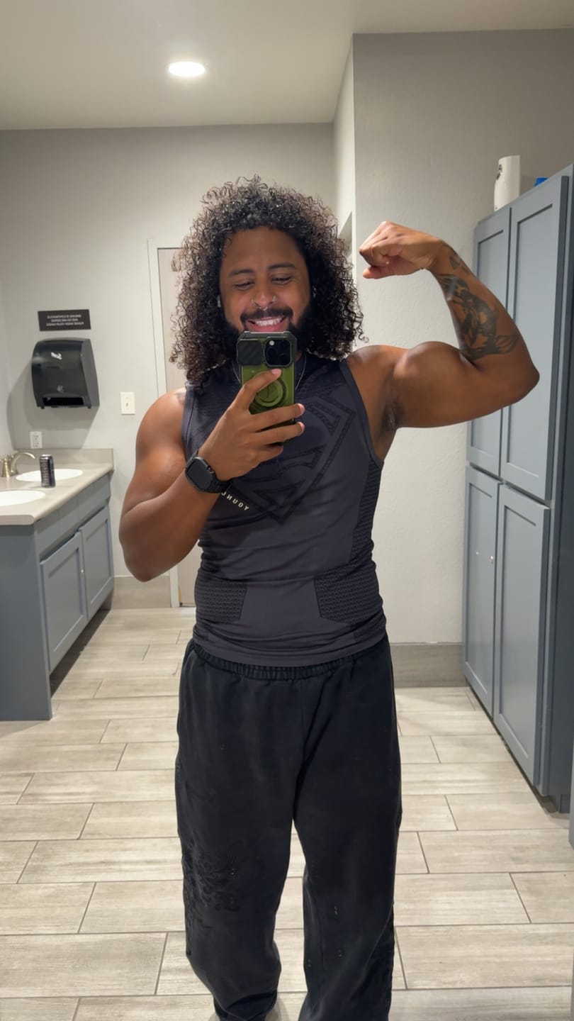 Customer photo review of 3047 - Superman Compression Tanks