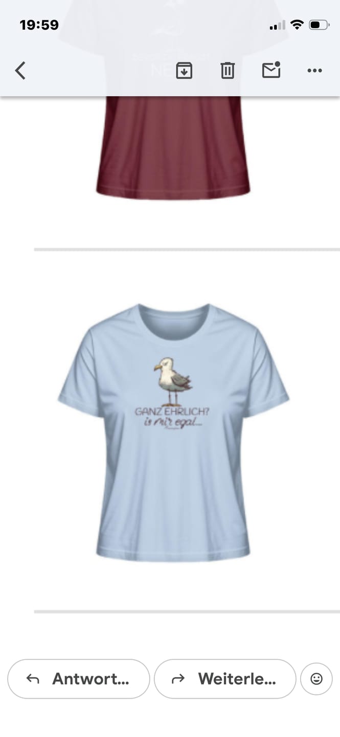 Customer photo review of Möwe Nee  · Damen Premium Bio T-Shirt 2.0