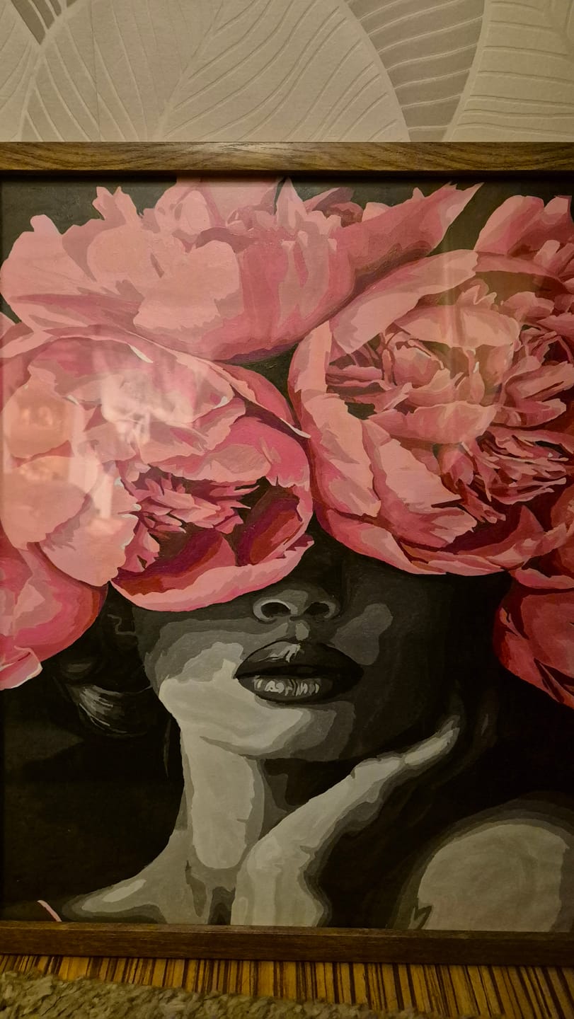 Customer photo review of Noir Woman | Paint by Numbers