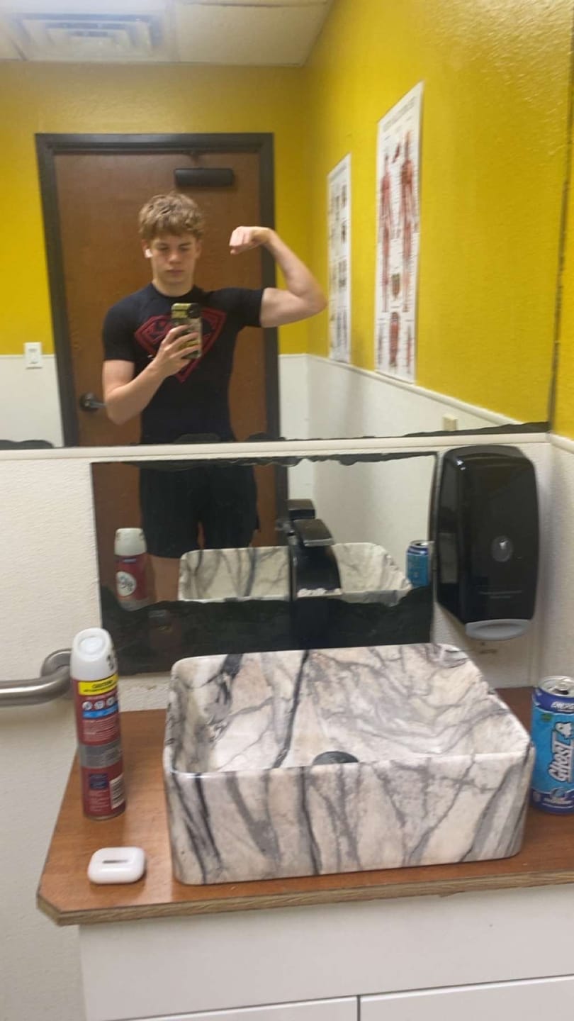 Customer photo review of 4117 - Superman Compression Tees