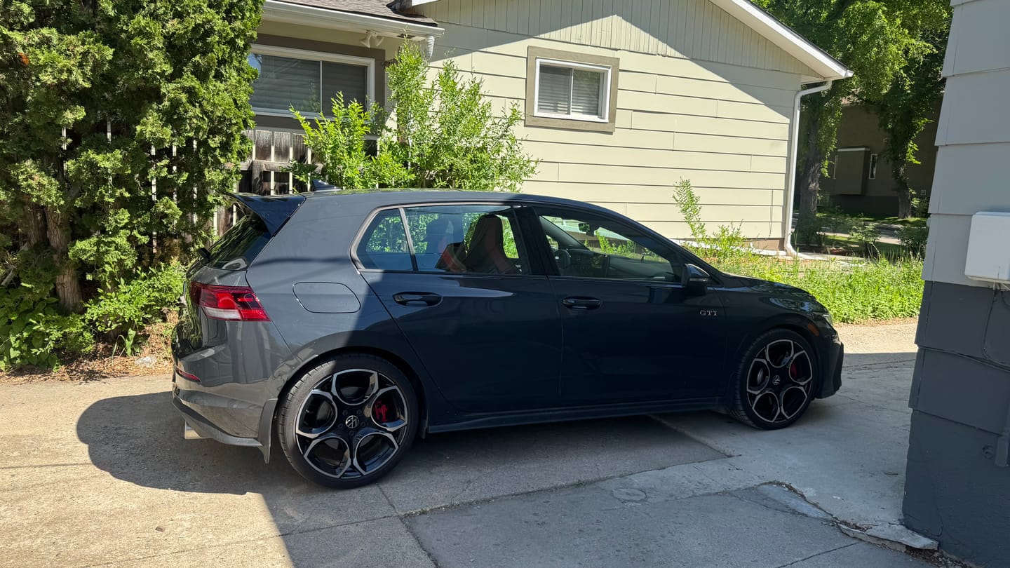 Customer photo review of CS Style Roof Spoiler - 2022-2025 Golf Mk8 GTI