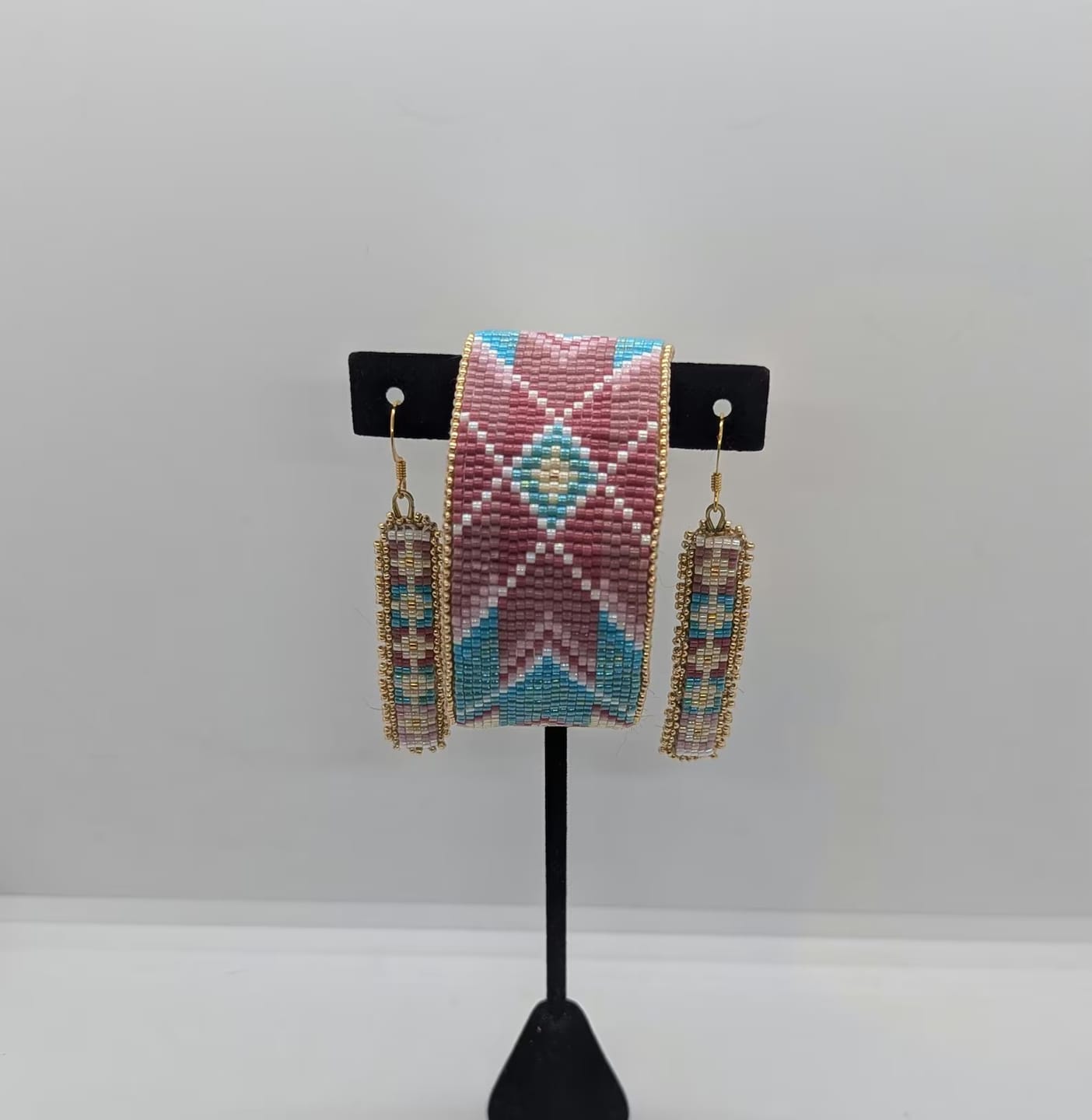 Customer photo review of 1.000+ Free Bead Loom Craft Guide