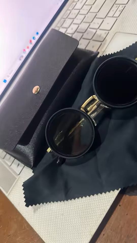 Customer photo review of Les Optics｜Lunettes de soleil ajustables