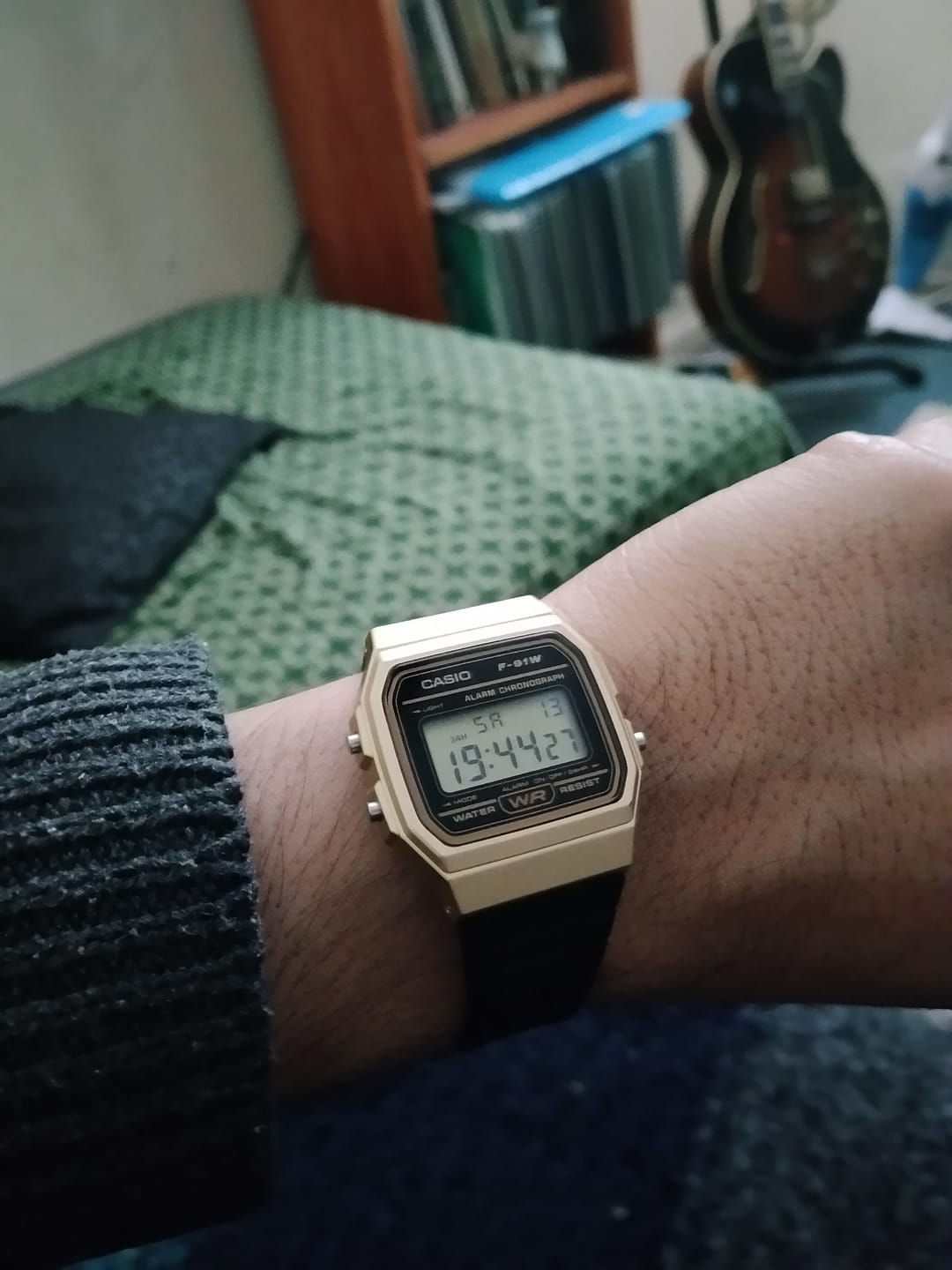 Customer photo review of Reloj Casio Vintage F-91WM-9ADF Dorado/Negro