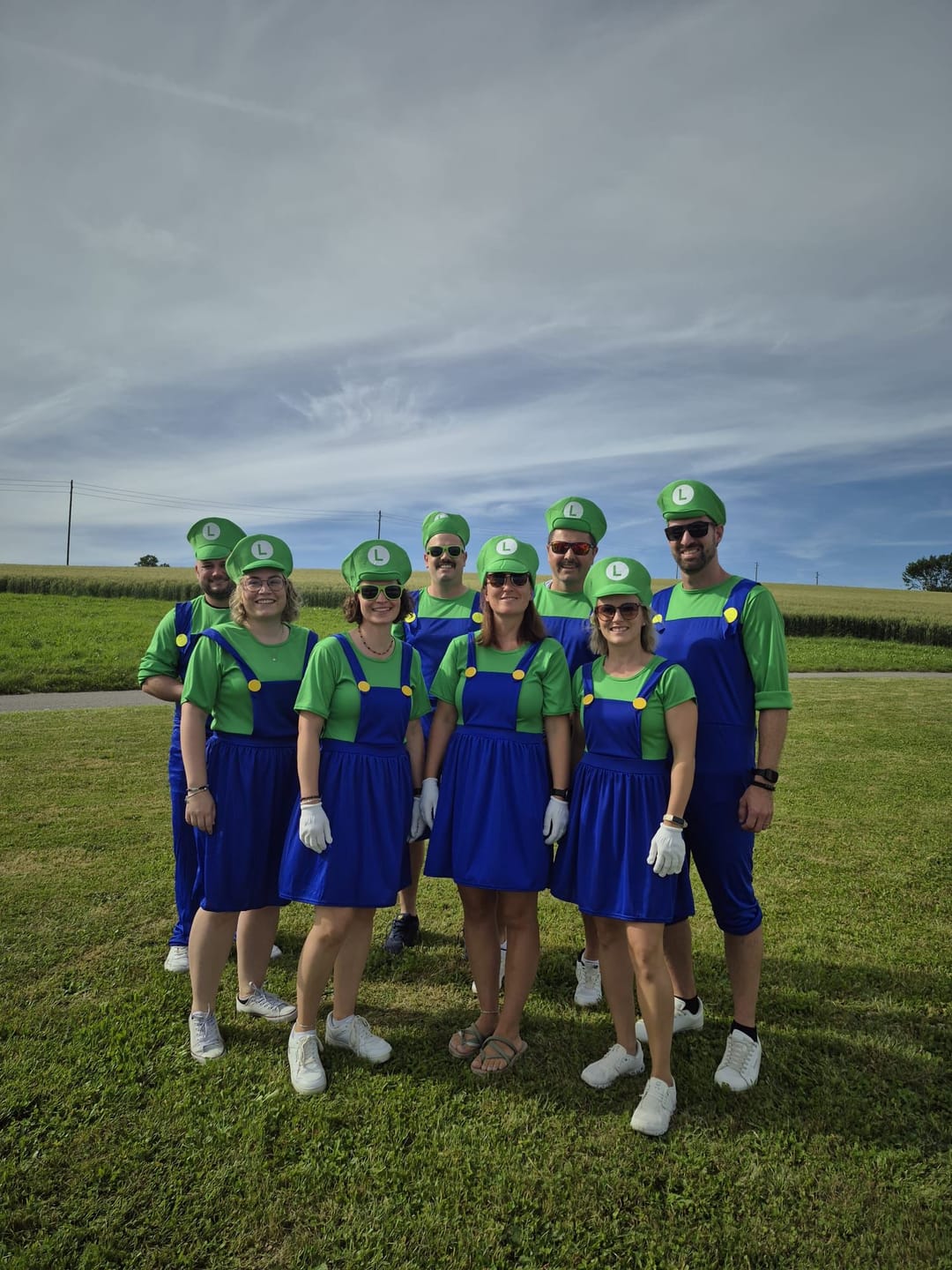 Customer photo review of Mario & Luigi Cosplay Kostüm – Jumpsuit & Kleid Set (Unisex)