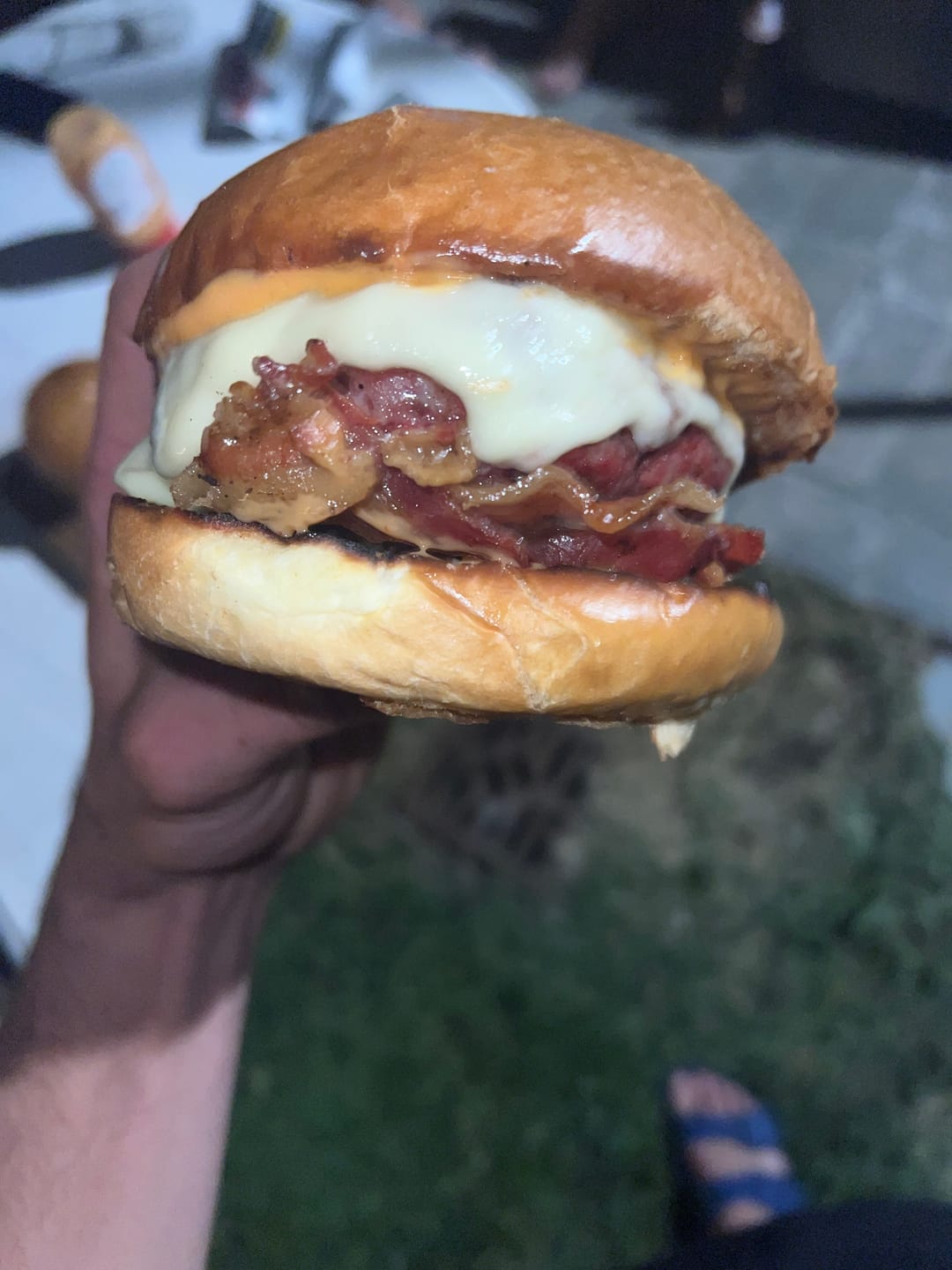 Customer photo review of Rosa Supreme, la salsa burger di Mr.Dobelina