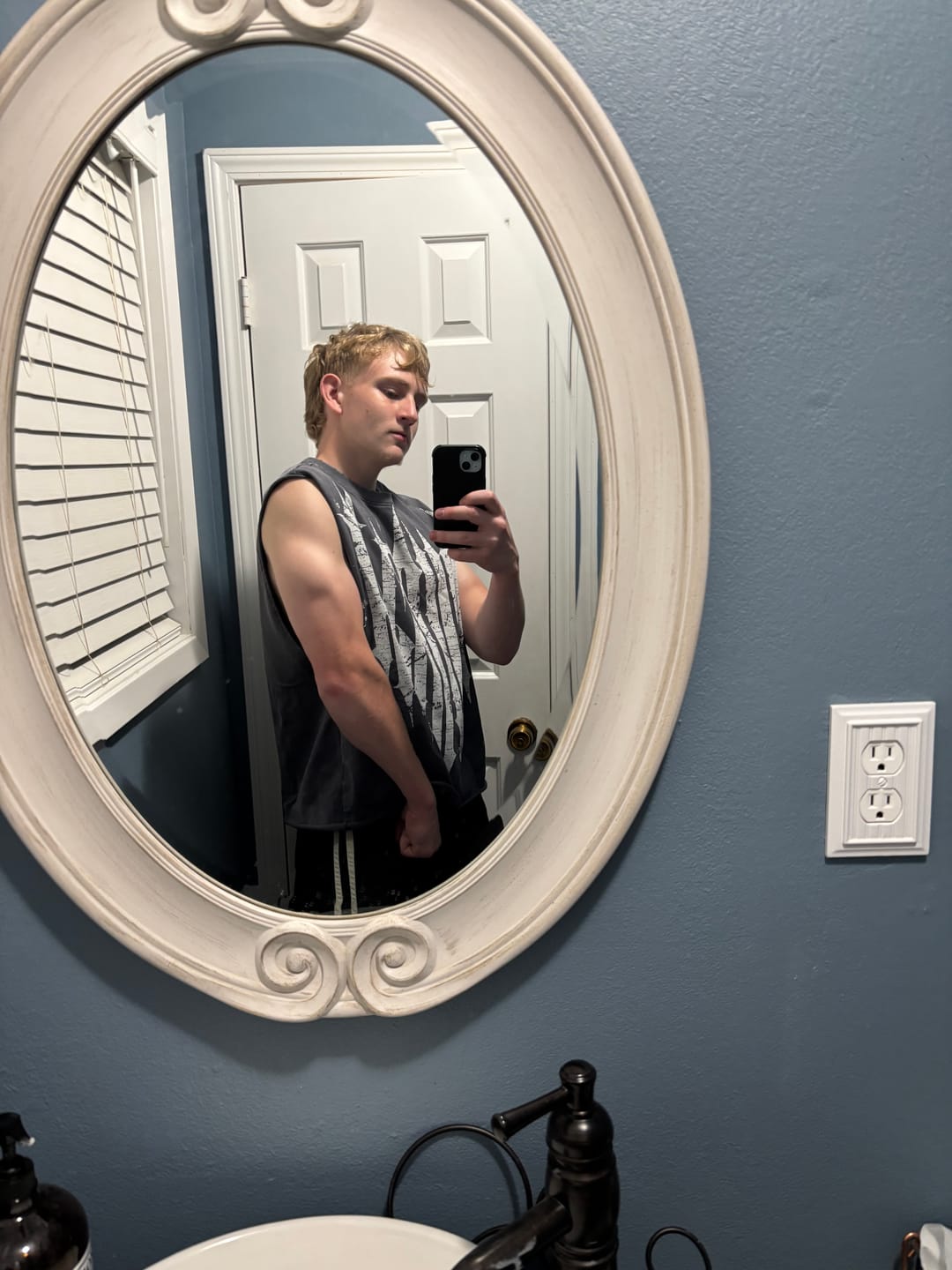 Customer photo review of 3021 - Revenge Crop Cut-Offs