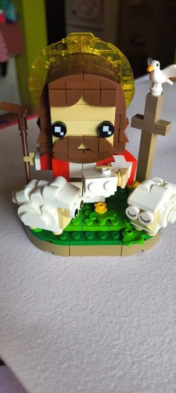 Customer photo review of MOC Building Block Christianity God Shepherd Jesus Brick Crucifixion of Jesus Rode the Donkey into Jerusalem Brickheadz Toy Gift