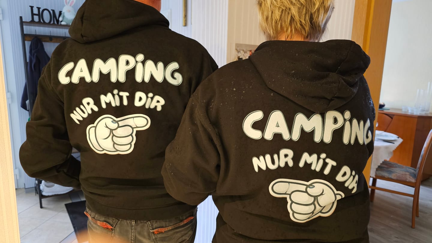 Customer photo review of Nur mit dir links - Rückendruck | Premium Hoodie unisex