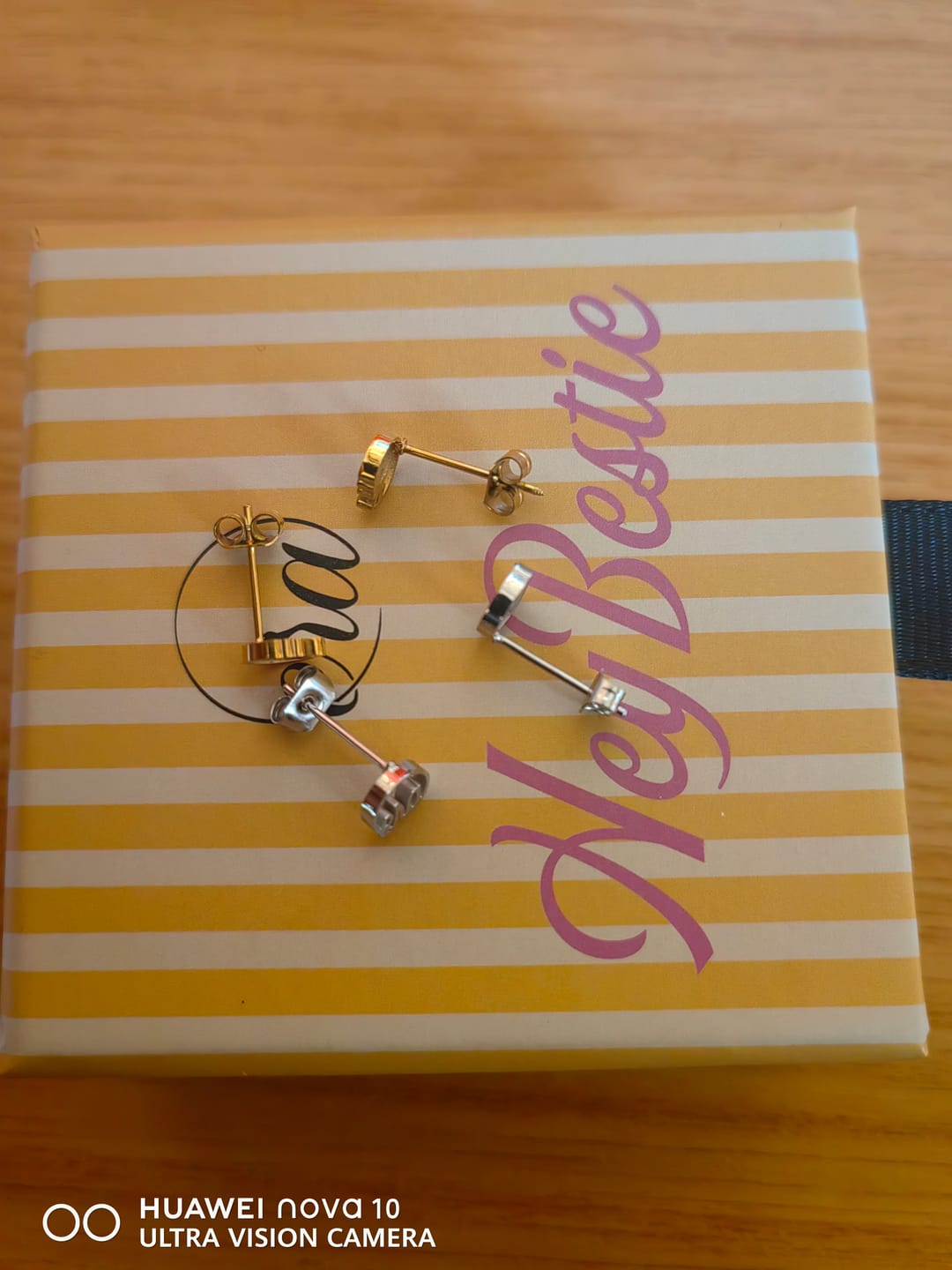 Customer photo review of Mini Era Logo Studs
