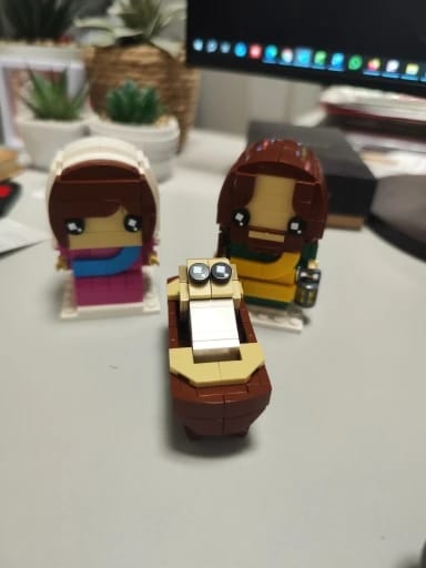 Customer photo review of MOC Building Block Christianity God Shepherd Jesus Brick Crucifixion of Jesus Rode the Donkey into Jerusalem Brickheadz Toy Gift