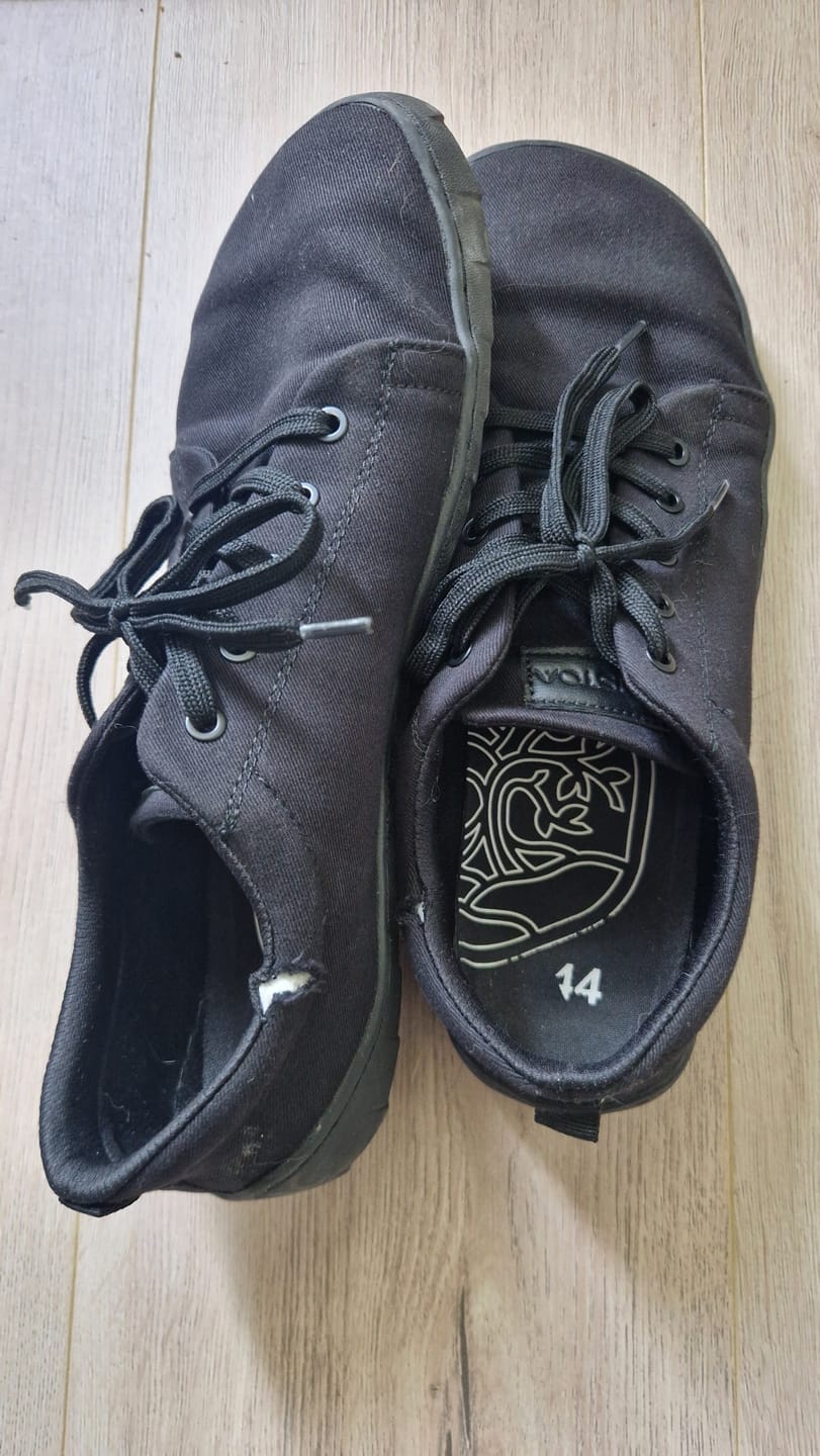 Customer photo review of Vaistoa Rento 2 | Canvas Barefoot Sneakers