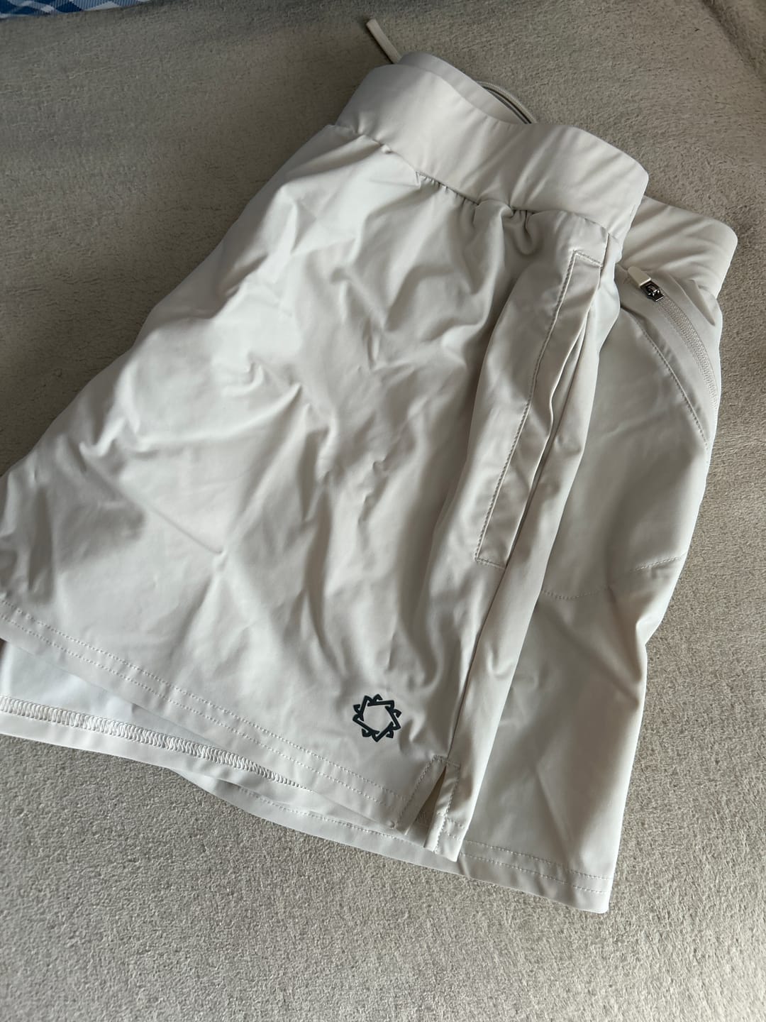 Customer photo review of Essential Shorts 5" Inseam