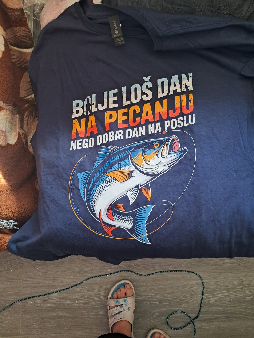 Customer photo review of Bolje loš dan na pecanju, nego dobar dan na poslu - stil 2 - Majica