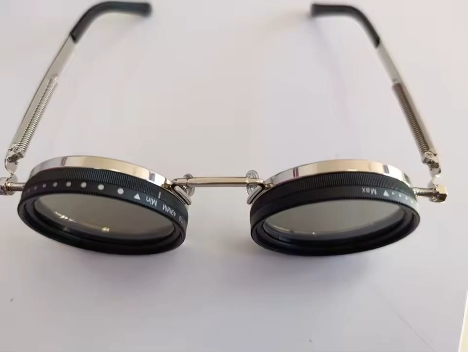Customer photo review of Les Optics｜Lunettes de soleil ajustables