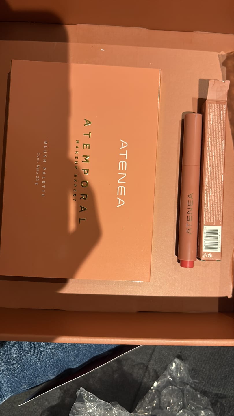 Customer photo review of PALETA DE RUBORES ATEMPORAL | MAKEUP EXPERT