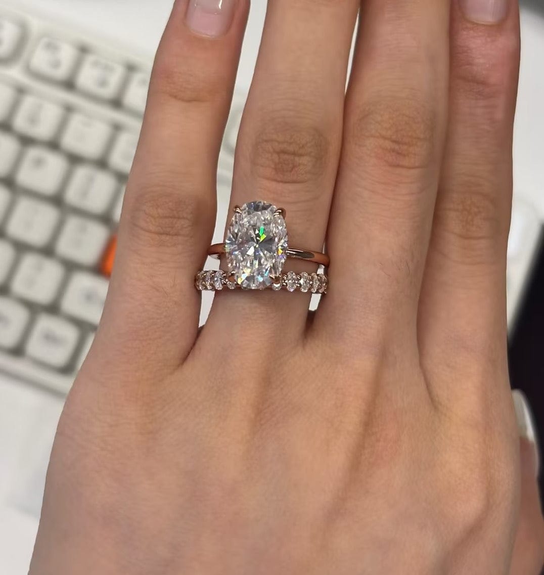 Customer photo review of S925 Moissanite 5.5 Ct Hidden Halo Oval Cut Engagement Ring With Eternal Oval Cut Ring