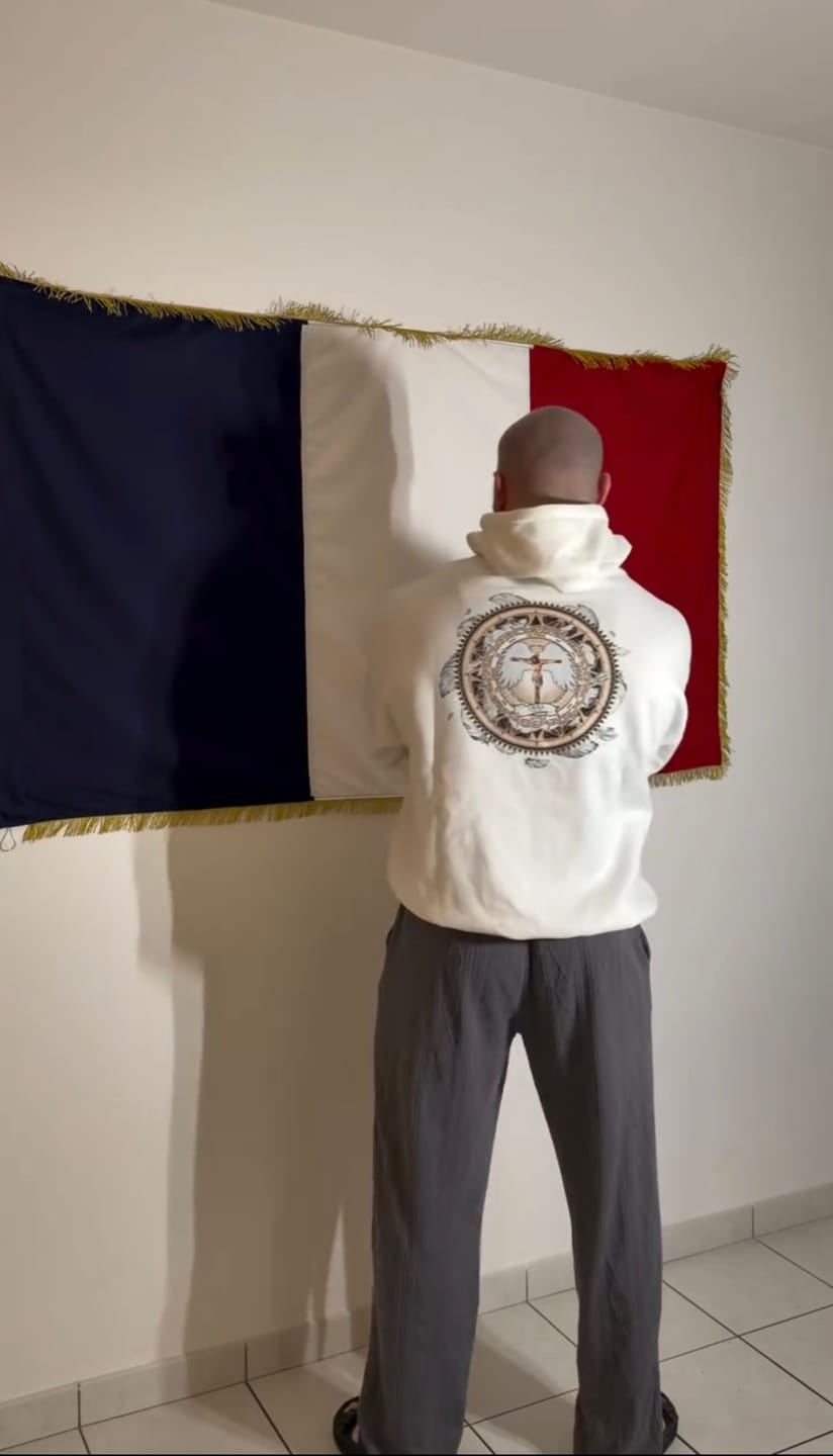 Customer photo review of LE SWEAT "I.N.R.I."